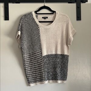 Blu Pepper Cream Knit Short-Sleeve Crew Top with Black Label